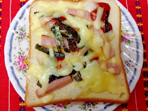 ローストビーフのピザトースト